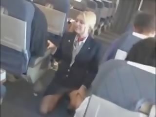Flight attendent 吸 公雞